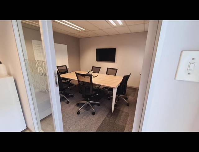 BUSINESS PROPERTY TO RENT IN LYNNWOOD MANOR